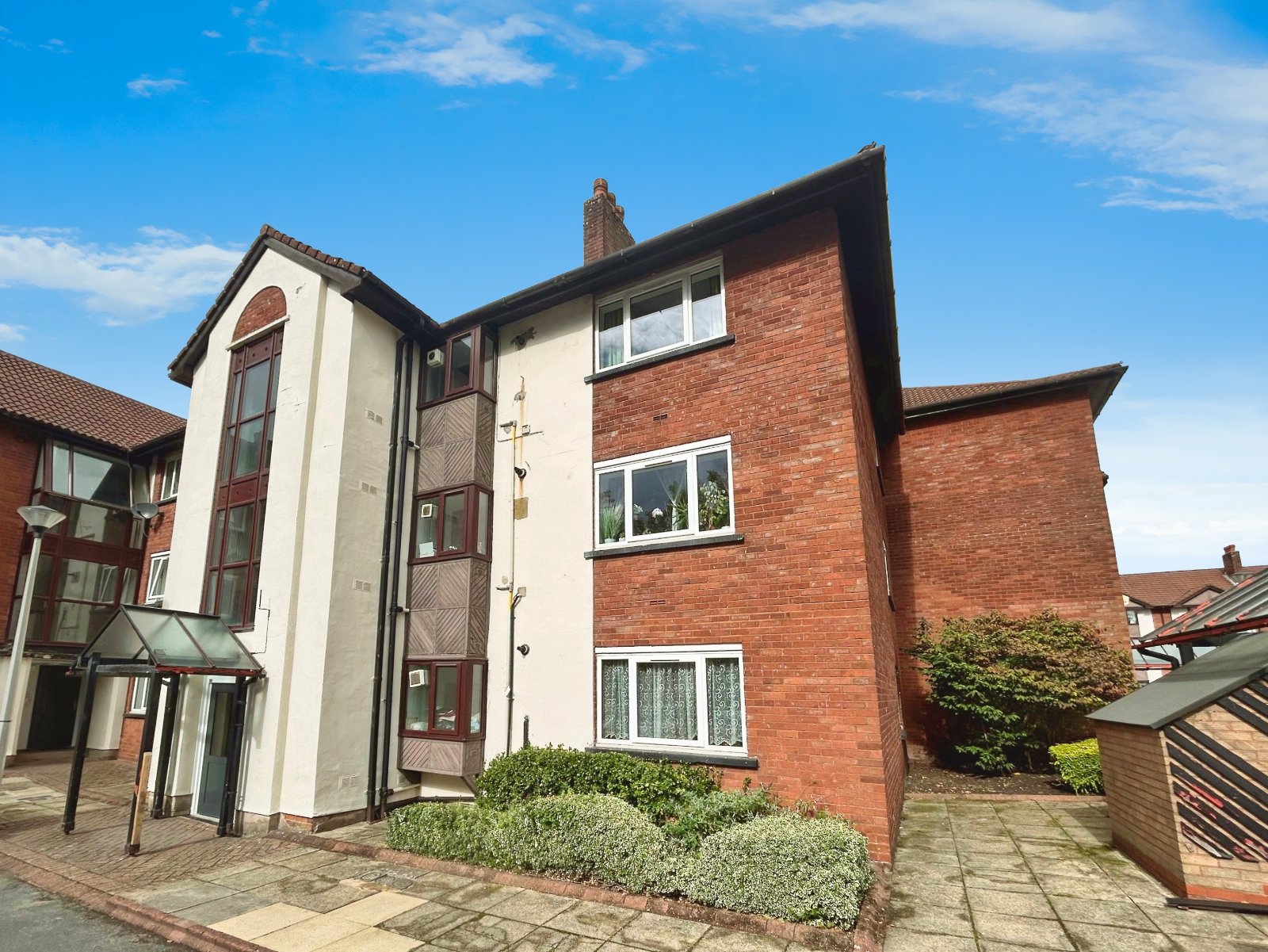 Knights Court, Canterbury Gardens, Salford, M5
