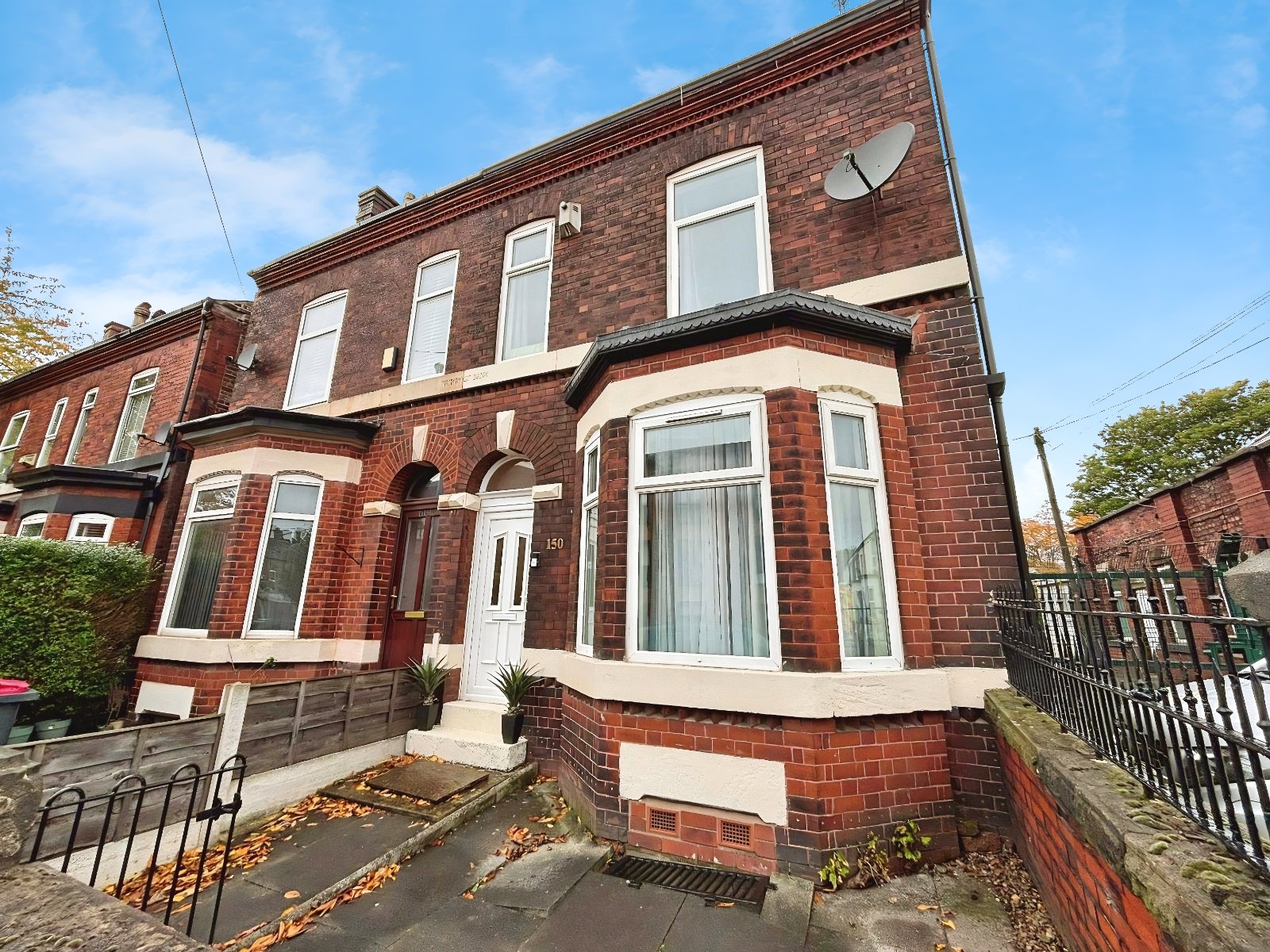 Barton Lane, Eccles, M30
